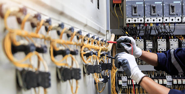 Professional Electrician technician working in Concord, CA